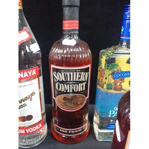 158 - A QUANTITY OF BOTTLES OF ALCOHOL including Southern Comfort (15 bottles)