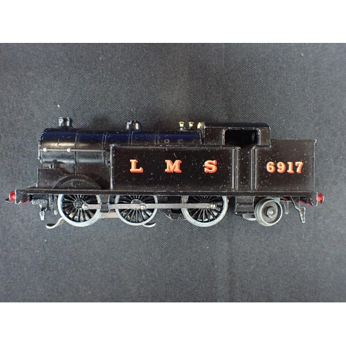 254 - HORNBY DUBLO BOXED GOODS TRAIN SET EDG7 PRE-WAR LMS, appears complete with instructions, wear commen... 