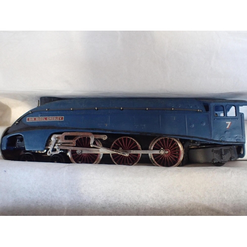 275 - WRENN 00 GAUGE LOCOMOTIVES LNER W2209 Golden Eagle, W2211 Mallard, W2212 Sir Nigel Gresley, 2211 Mal... 