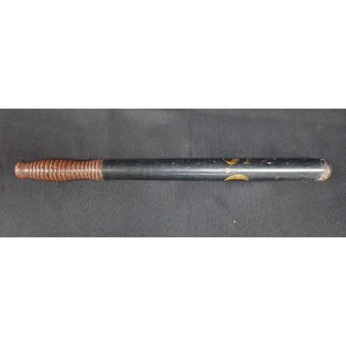 336 - A SPECIAL CONSTABLE TRUNCHEON with turned grip 48cm long