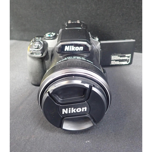 342 - NIKON COOLPIX P1000 CAMERA Nikor 125x wide optical zoom ED VR 4.3 - 539mm 1: 2.8 - 8, boxed with man... 