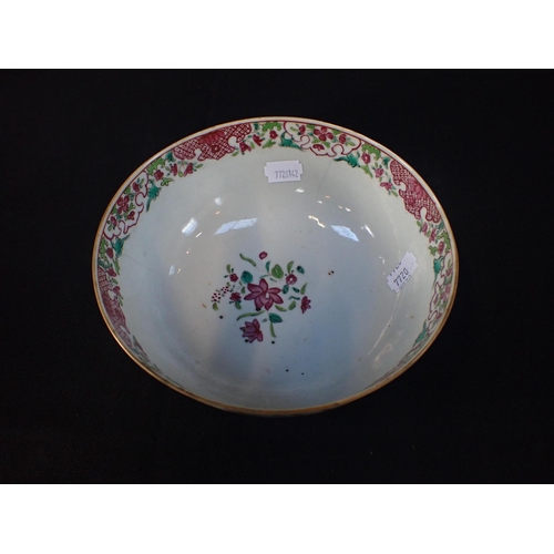 428 - CHINESE EXPORT FAMILLE ROSE BOWL late 18th century, 18 cms diam