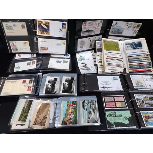 592 - A QUANTITY OF POSTCARDS AND 1ST DAY COVERS