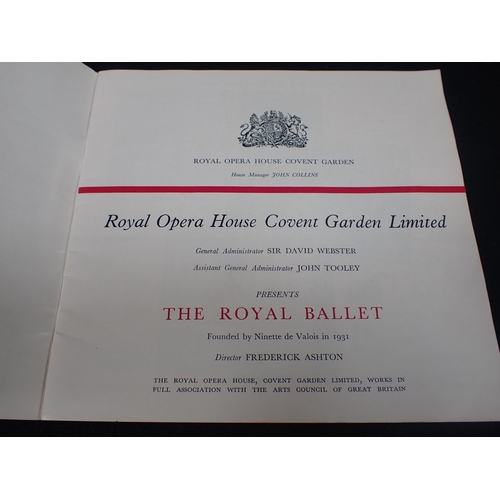 640 - A SIGNED 1966 ROYAL OPERA HOUSE PROGRAMME FOR GISELLE signed by Margot Foteyn and Rudolph Nureyev