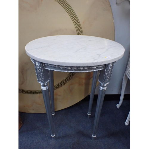 804 - A SILVER-PAINTED OVAL OCCASIONAL TABLE WITH WHITE MARBLE TOP with moulded Neoclassical decoration 56... 