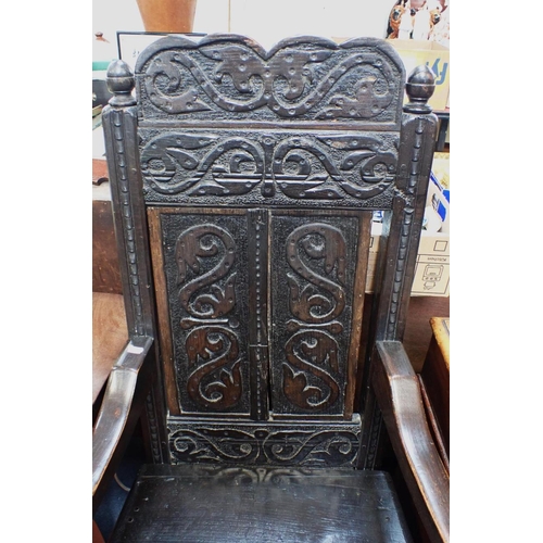 834 - AN OAK WAINSCOT CHAIR 17th century and later 57cm wide