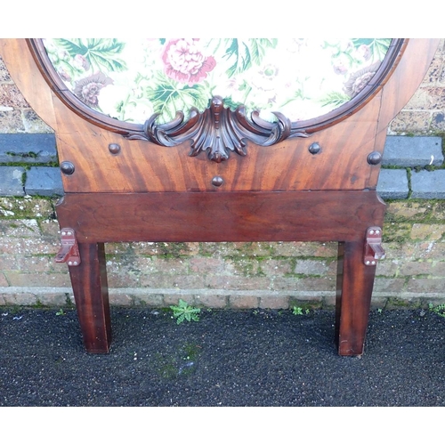 861 - A VICTORIAN MAHOGANY SINGLE BED END with upholstered panel within a shaped carved frame, for a 90cm ... 