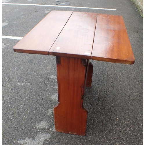 865 - A MAHOGANY BOAT CABIN FOLDING TABLE the drop flaps over a central two compartment well 25 x 76cm (cl... 