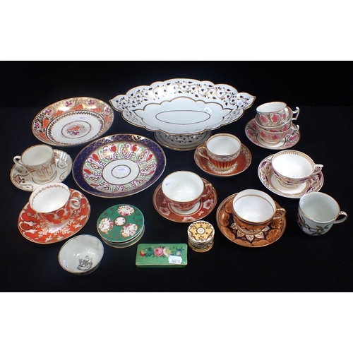 61 - A COLLECTION OF 18th/19th CENTURY PORCELAIN Derby, Coalport, etc, cups and saucers, and other items ... 