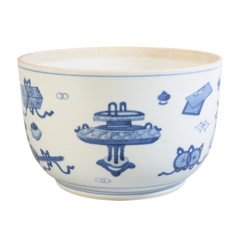 101 - A CHINESE BLUE AND WHITE BOWL

19th/20th century, decorated to the exterior with auspicious symbols,... 