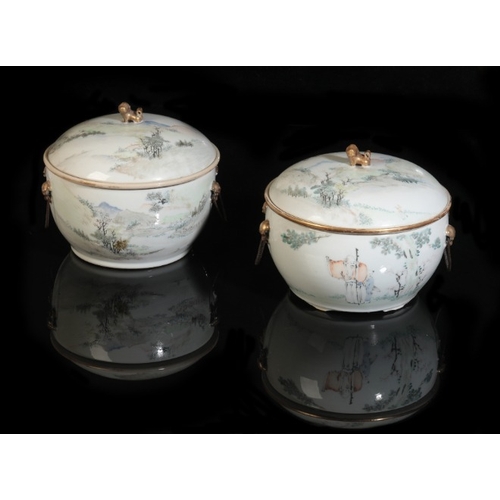 206 - TWO SIMILAR CHINESE QIANJIANCAI BOWLS AND COVERS

Republic Period, both decorated with figures in mo... 