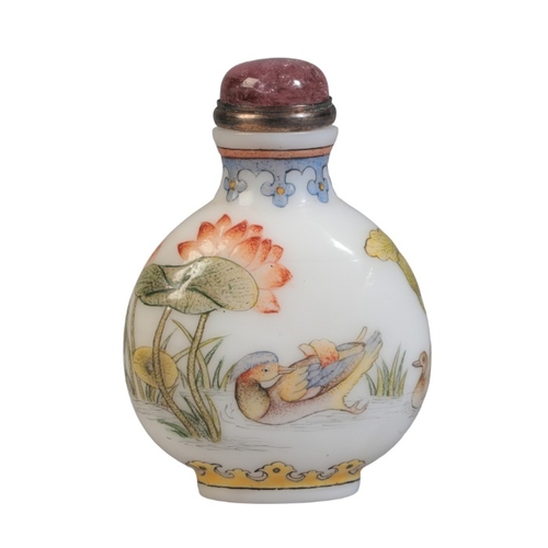 81 - A CHINESE WHITE OPAQUE GLASS SNUFF BOTTLE

bearing four character mark of Qianlong, Qing or later, b... 