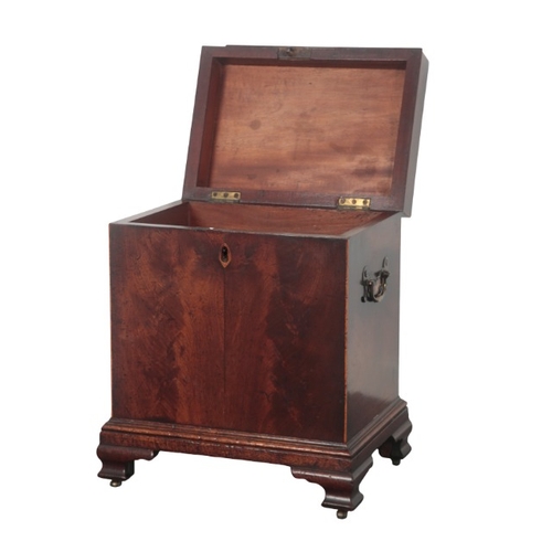 206 - A GEORGE III MAHOGANY AND SATINWOOD STRUNG CELLARETTE

the hinged top opening to a fitted interior, ... 