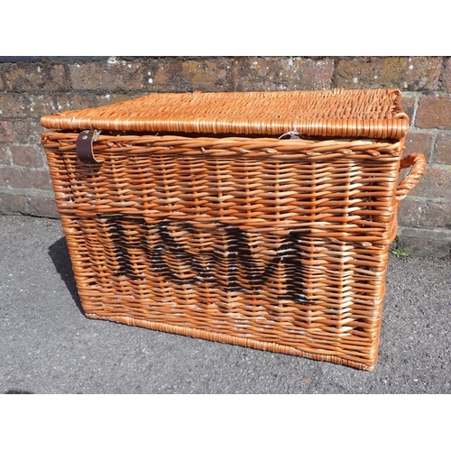 139 - A FORTNUM AND MASON HAMPER BASKET 58cm wide