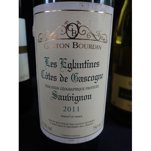 235 - 12 BOTTLES OF WHITE WINE Golden Grape Este, 2015 wooded chardonnay, Australian and Duca Bortini di M... 