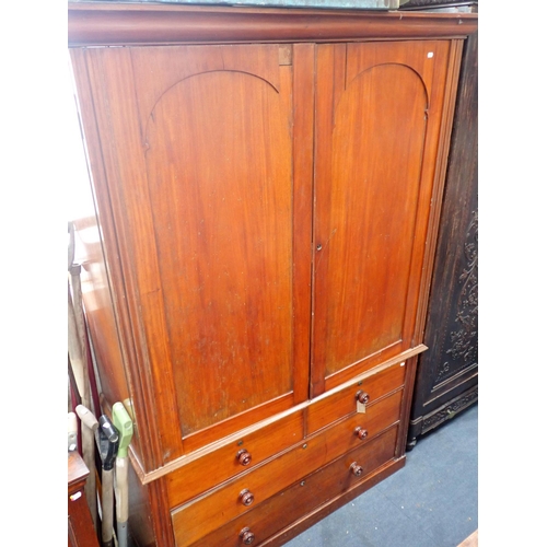 959 - A VICTORIAN MAHOGANY LINEN PRESS 144cm wide (a/f)