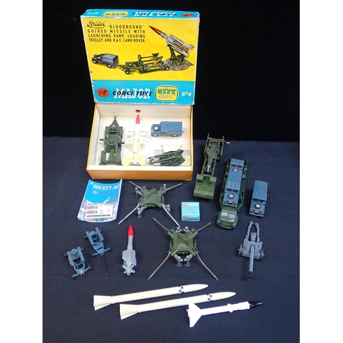 177 - A CORGI MAJOR GIFT SET : BRISTOL BLOODHOUND NO. 4 including ramp, trolley and Land Rover, boxed, tog... 