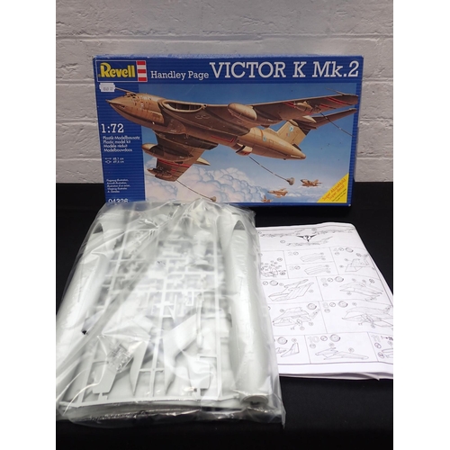 200 - A REVELL HANDLEY PAGE VICTOR K MK2 MODEL KIT boxed, together with two painting of RAF planes by A. M... 