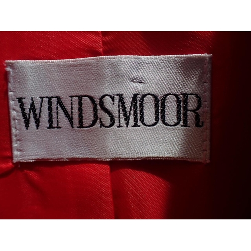 21 - A COLLECTION OF VINTAGE COATS to include Windsmoor and Alexton (9)