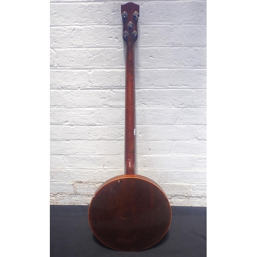 210 - A WINDSOR BANJO; 'THE WHIRLE' Rd. 450220, 96cm long, cased