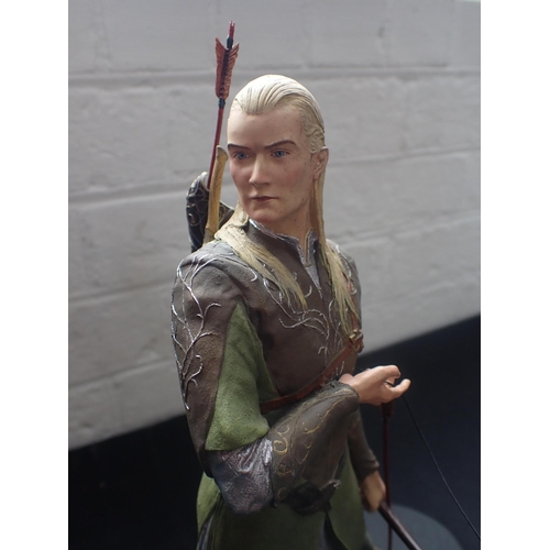 246 - LORD OF THE RINGS SIDESHOW WETA FIGURE Legolas Greenleaf (arrows detached from quiver)