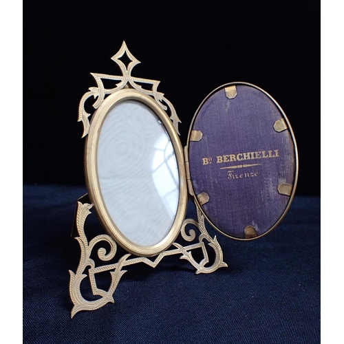 254 - A 19th CENTURY PIETRA DURA/DURE PHOTOGRAPH FRAME the hinged oval panel worked with doves and forget-... 