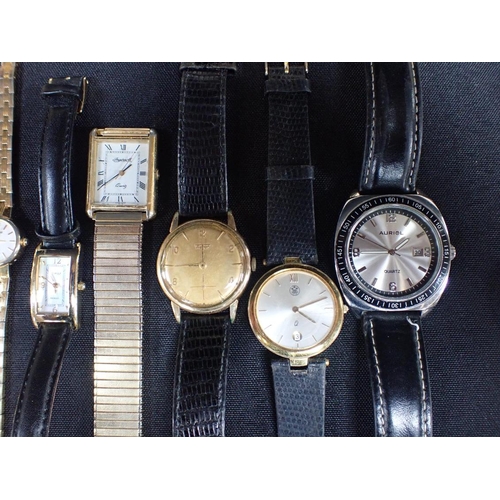 425 - A COLLECTION OF VINTAGE AND MODERN WRISTWATCHES Tissot, Omega, Skagen, Seiko and others