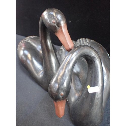 73 - ELIZABETH SCOTT TAGGART: SCULPTURE OF A PAIR OF SWANS Resin, approx 53cm long