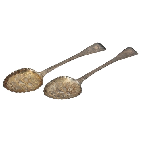 21 - A PAIR OF GEORGE IV SILVER OLD ENGLISH PATTERN 'BERRY' SPOONS

by Robert Rutland, London 1823, the g... 