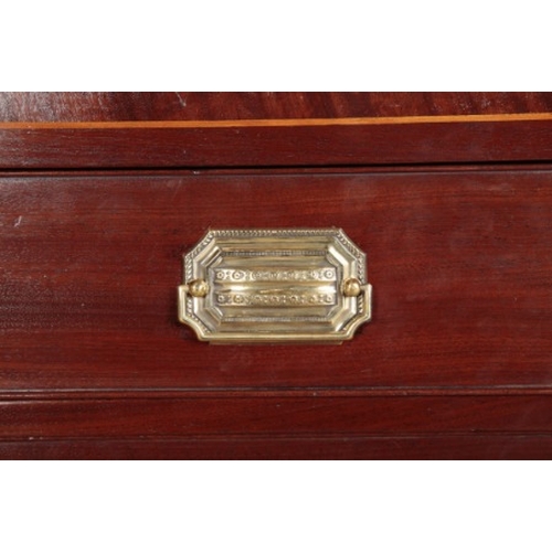 237 - A REGENCY MAHOGANY CADDY TOP CHEST OF DRAWERS

the four graduated drawers over a shaped apron, on sp... 