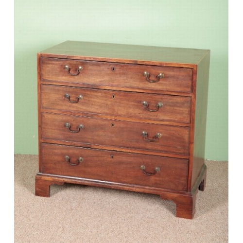 784 - A GEORGE III MAHOGANY CADDY TOP CHEST OF DRAWERS

with four graduated drawers on shaped bracket feet... 