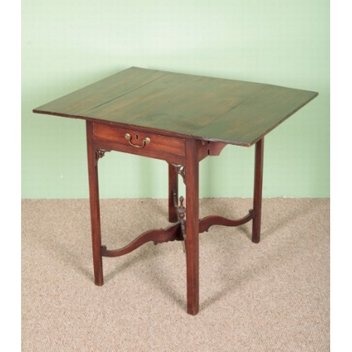 791 - A GEORGE II MAHOGANY PEMBROKE TABLE

the rectangular top over a single frieze drawer to one side, on... 