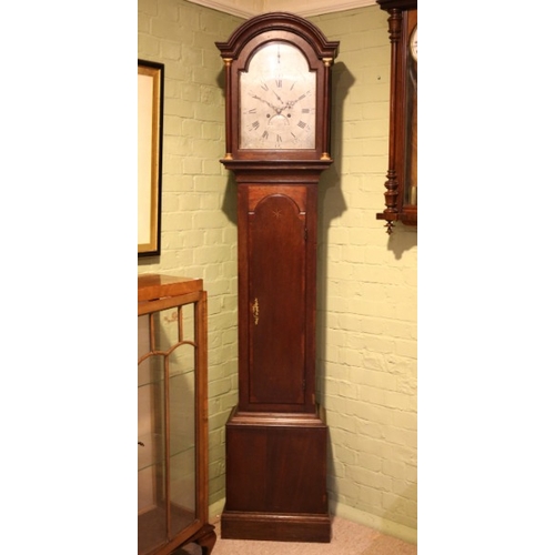 901 - AN OAK LONGCASE CLOCK BY ROBERT COX OF CHRISTCHURCH

late 18th/early 19th century, the 30cm arched s... 