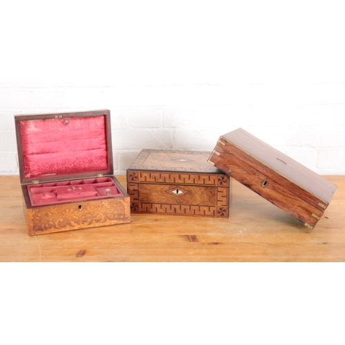 967 - AN EARLY VICTORIAN INLAID ROSEWOOD WORK BOX

the top and sides with satin birch leaf marquetry, red ... 