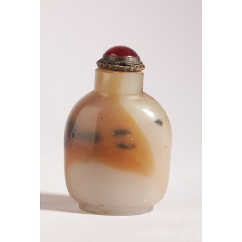 140 - A CHINESE GLASS SNUFF BOTTLE

possibly 18th century, with dark 'inclusions' to imitate natural agate... 