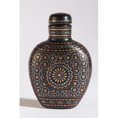 190 - A CHINESE LAQUE BURGAUTE SNUFF BOTTLE

19th/20th century, each side inlaid with a flowerhead design,... 