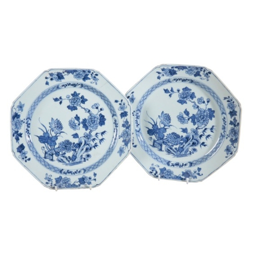 238 - A CHINESE EXPORT PORCELAIN BLUE AND WHITE PART SERVICE

18th/19th century, of octagonal form and dec... 