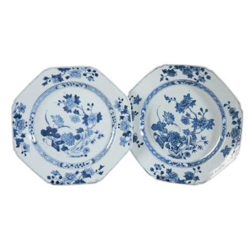 238 - A CHINESE EXPORT PORCELAIN BLUE AND WHITE PART SERVICE

18th/19th century, of octagonal form and dec... 