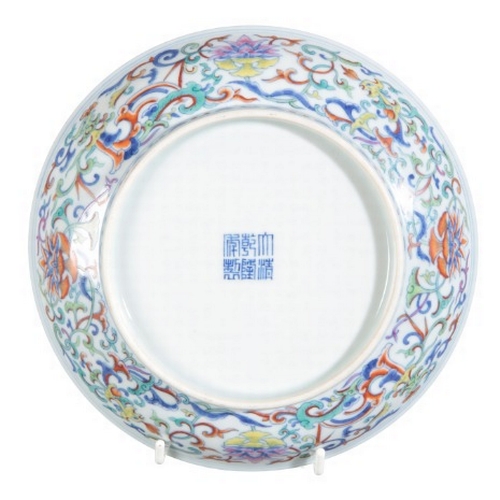 280 - A CHINESE PORCELAIN DOUCAI 'PHOENIX' PLATE

bearing a six character Qianlong seal mark to the base, ... 