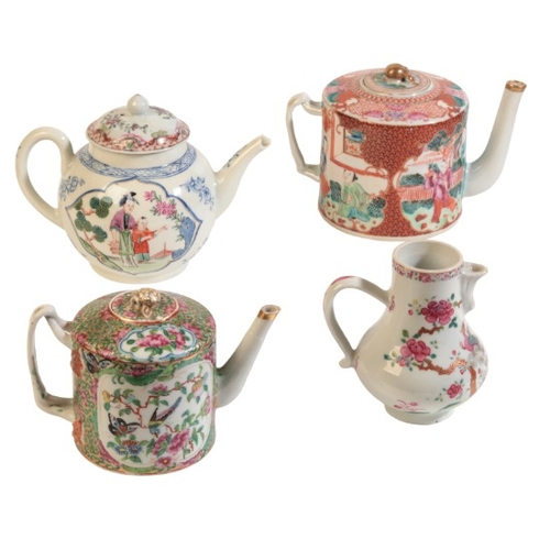 356 - A SMALL GROUP OF CHINESE EXPORT PORCELAIN TEAWARES

including a famille rose teapot decorated with f... 