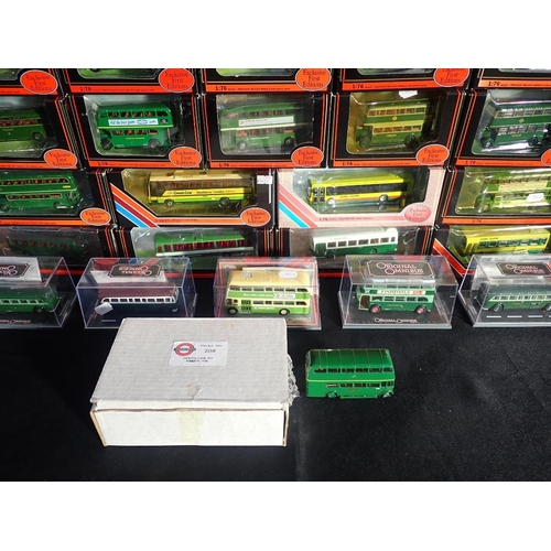 172 - A COLLECTION OF DIE CAST BUSES AND COACHES

London Transport Greenline and London Country, all boxed