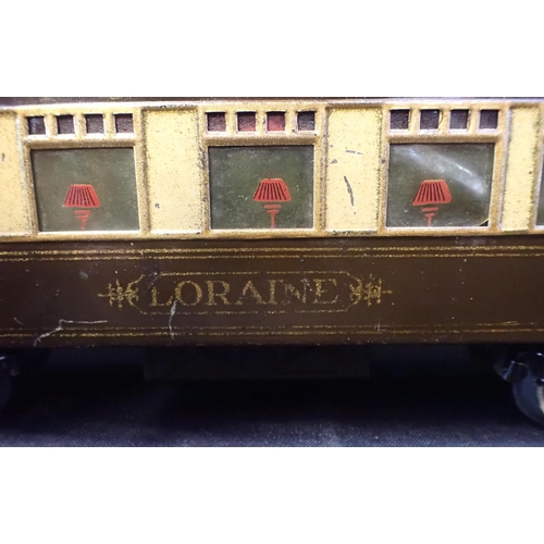 188 - FOUR HORNBY 0 GAUGE PULLMAN COACHES

two Loraine, two Alberta brakes, one Loraine good condition, ot... 