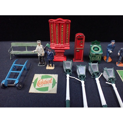 192 - HORNBY 0 GAUGE PLATFORM ACCESSORIES

including vending machines, lamps, tin advert signs, bench, rai... 