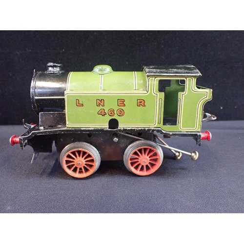 198 - HORNBY 0 GAUGE LOCOMOTIVE AND TENDER

LNER liver, with a similar locomotive and tender in BR black l... 