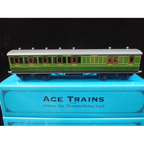 201 - THREE ACE TRAINS SR C/1 COACHES

two 3rd, one brake, non corridor, all original in boxes