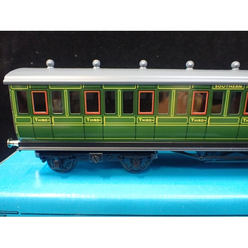 201 - THREE ACE TRAINS SR C/1 COACHES

two 3rd, one brake, non corridor, all original in boxes