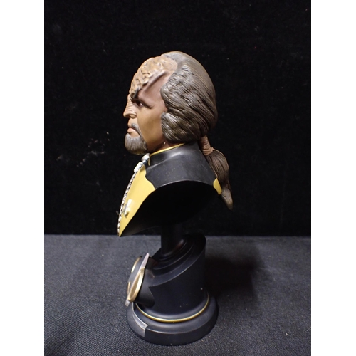 253 - STAR TREK WORF BUST

17cm high