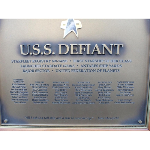 258 - STAR TREK PLAQUE USS DEFIANT