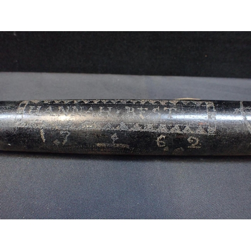 294 - A SUNDERLAND GLASS CHIP-ENGRAVED SAILOR'S VALENTINE ROLLING PIN

depicting a bridge, birds, hearts, ... 