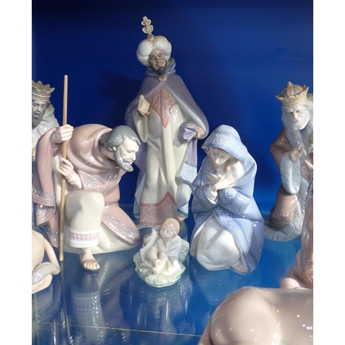 319 - A LLADRO NATIVITY GROUP

05477 Virgin Mary, 05478 Baby Jesus, 04576 St Joseph, 05481 Balthasar, 0547... 